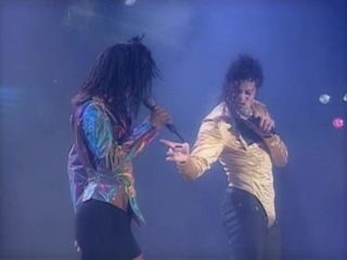 05 - I Just Cant Stop Loving You (Live in Bucharest)