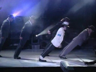 04 - Smooth Criminal (Live in Bucharest)