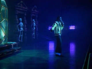 08 - Thriller (Live in Bucharest)