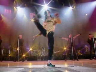 02 - Wanna Be Startin Somethin (Live in Bucharest)