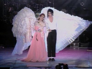 12 - Will You Be There (Live in Bucharest)