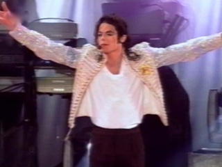 16 - HIStory (HIStory Tour Munich)